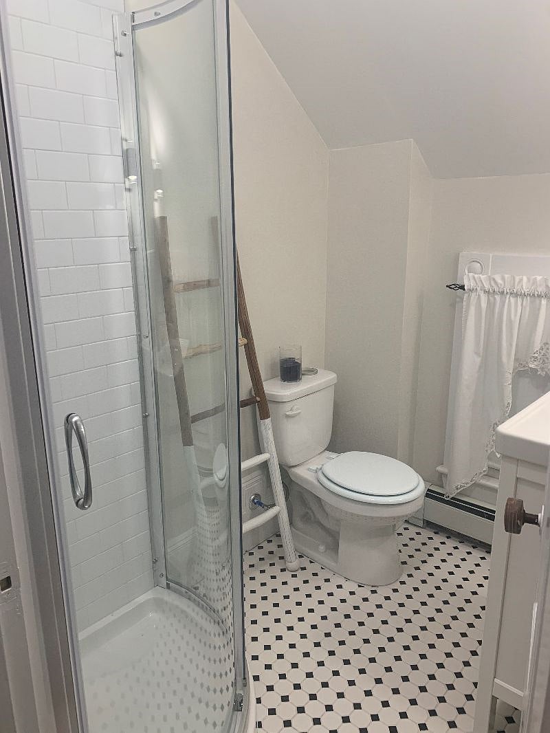 2nd floor bathroom