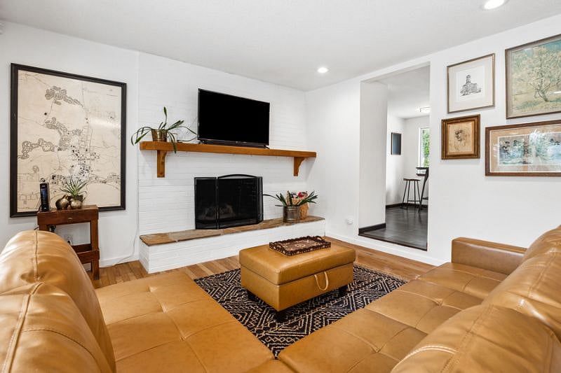 Furnished Finder property 598607_1 photo 4