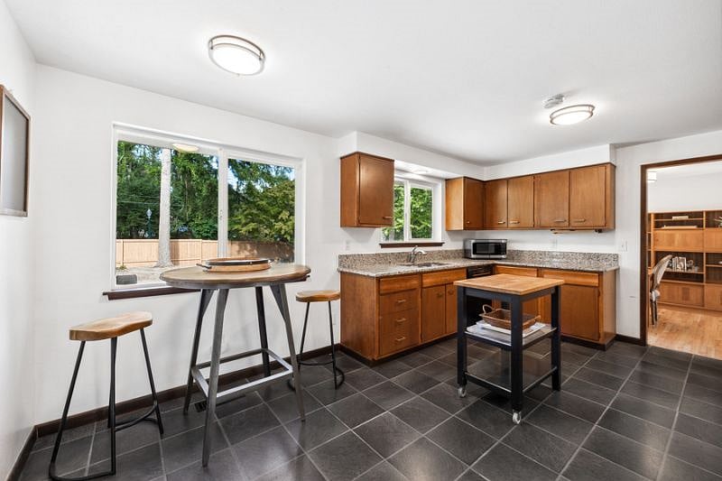 Furnished Finder property 598607_1 photo 8