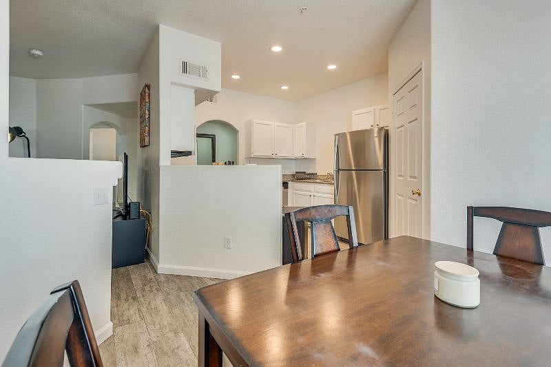 Furnished Finder property 598654_1 photo 7