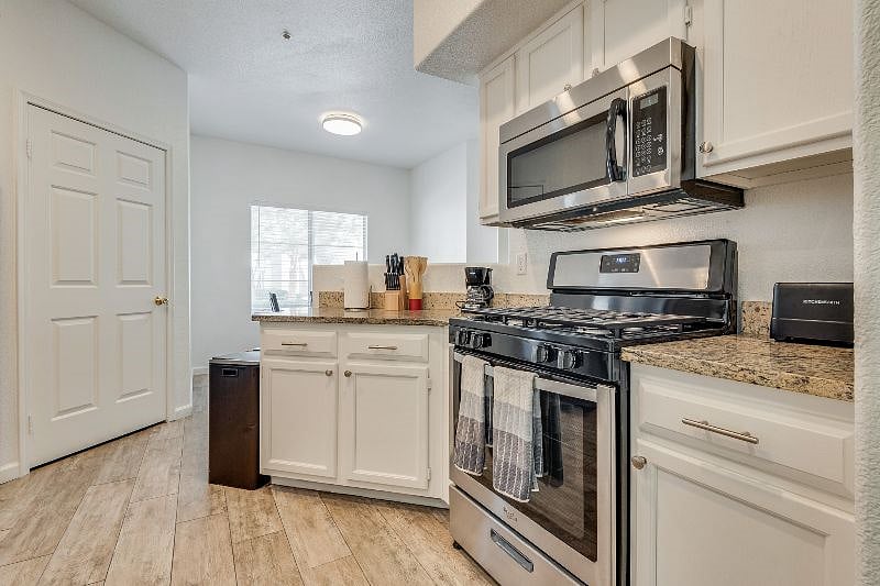 Furnished Finder property 598654_1 photo 9