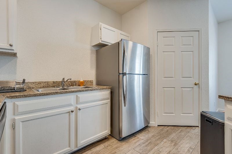 Furnished Finder property 598654_1 photo 10
