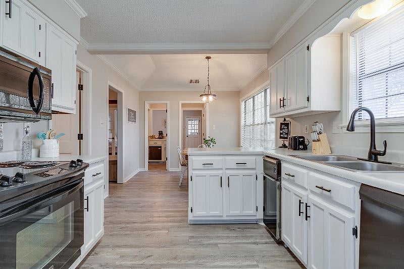 Furnished Finder property 598666_1 photo 12