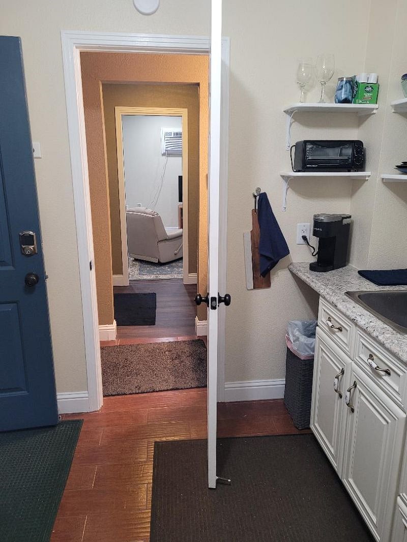 Furnished Finder property 598727_1 photo 9