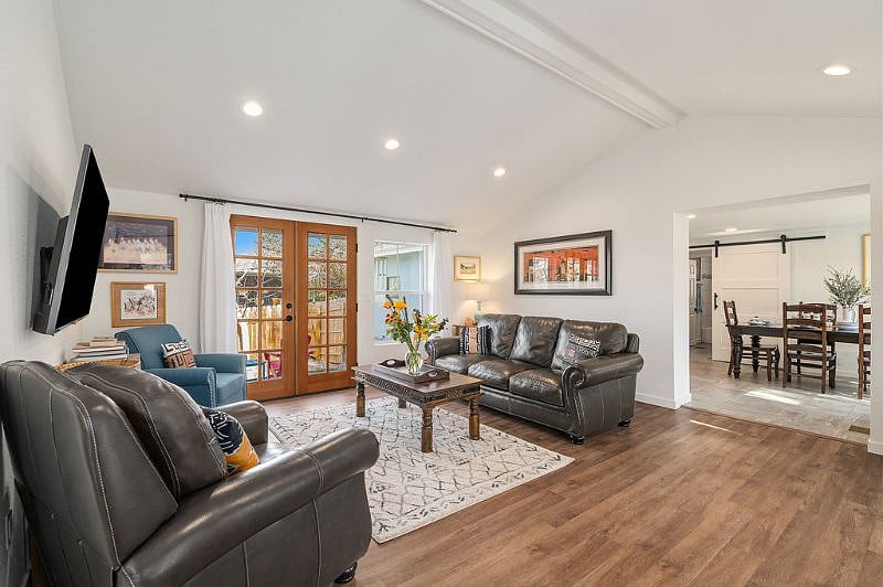 Furnished Finder property 598728_1 photo 3