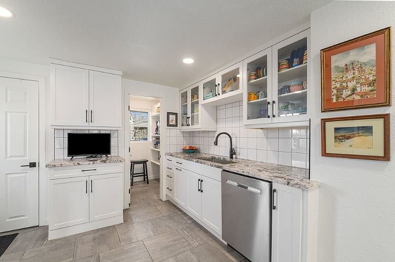 Furnished Finder property 598728_1 photo 7