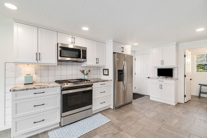 Furnished Finder property 598728_1 photo 8