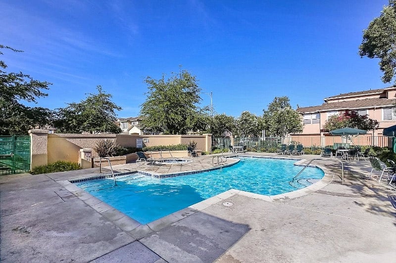 Furnished Finder property 598761_1 photo 12