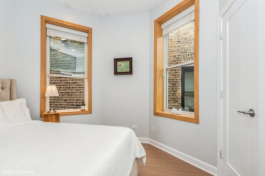 Guest bedroom.