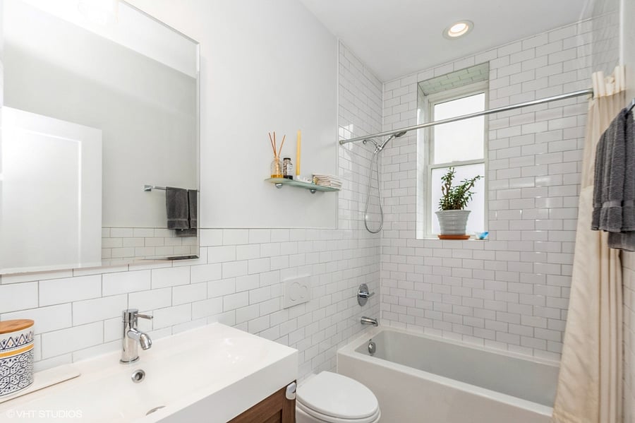 Guest bath with Oceana Soaking tub.