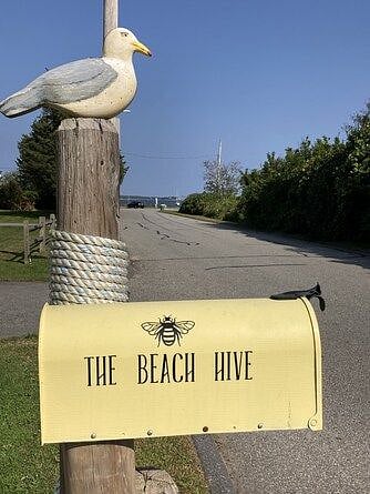 Short walk to the ocean. 