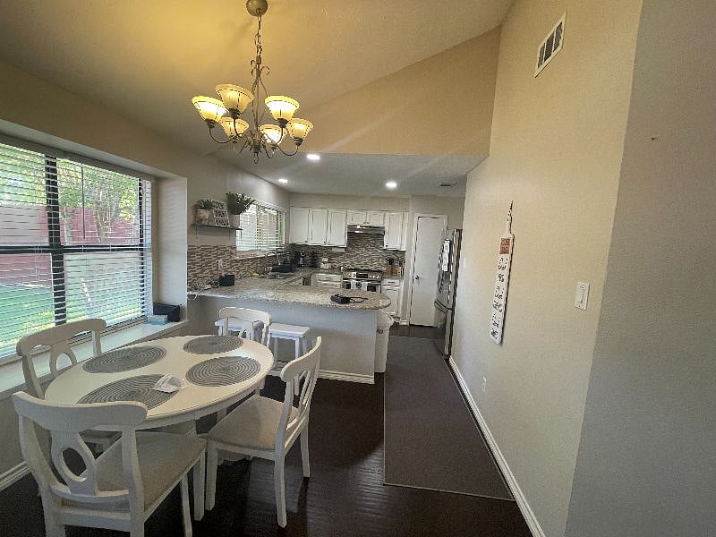 Furnished Finder property 598880_1 photo 5