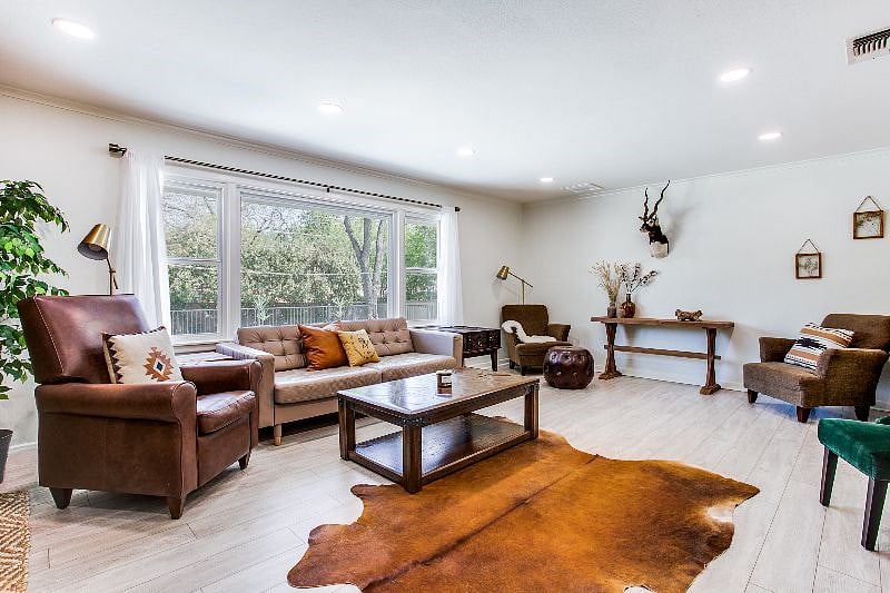 Furnished Finder property 598897_1 photo 6