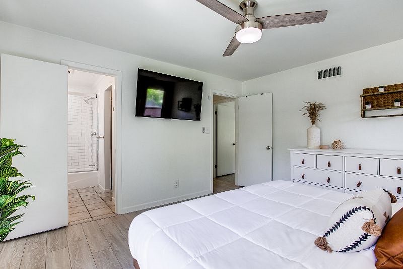 Furnished Finder property 598897_1 photo 23
