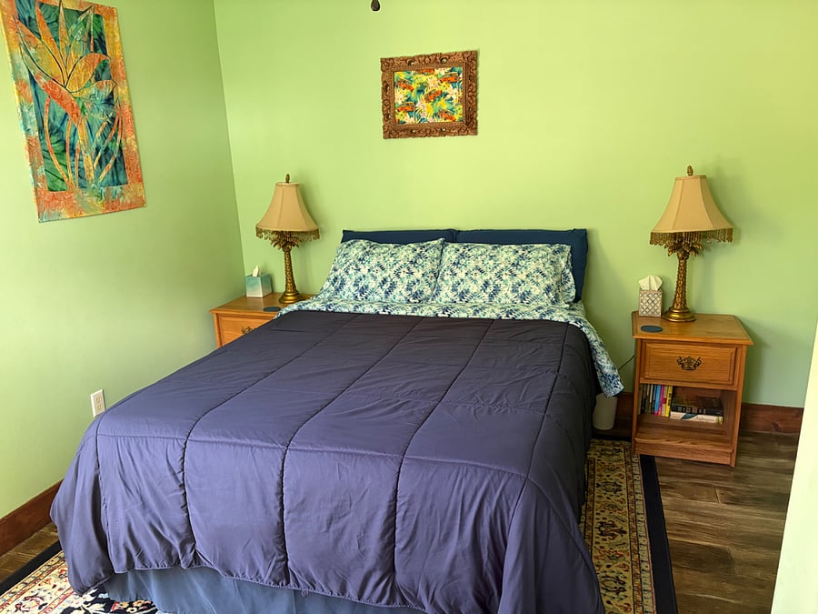 Aloha bedroom