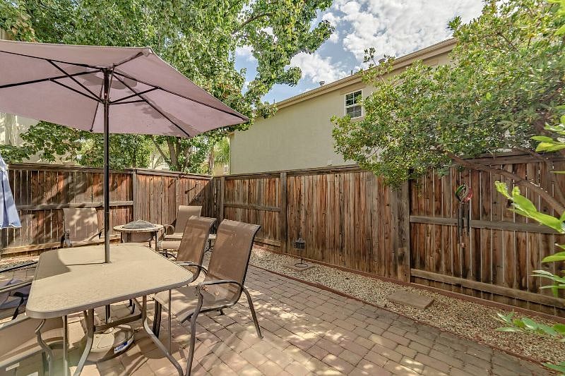Furnished Finder property 599080_1 photo 15