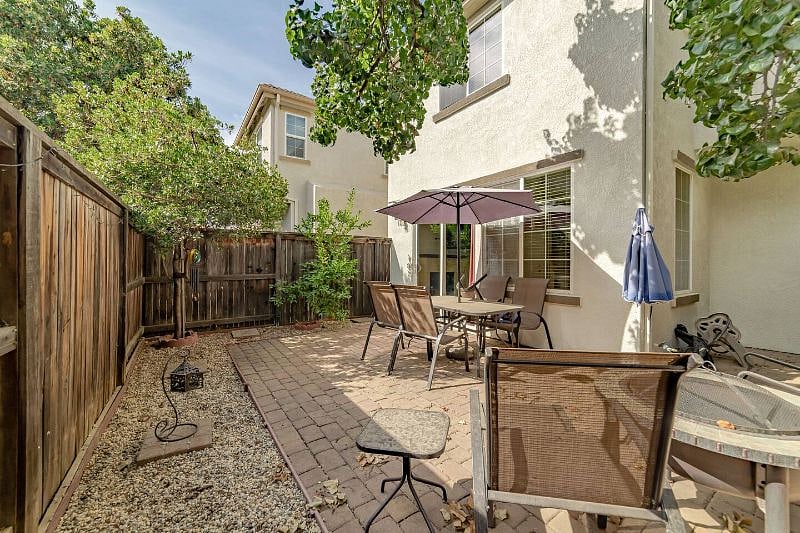 Furnished Finder property 599080_1 photo 17