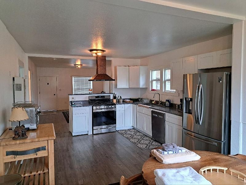 Furnished Finder property 599106_1 photo 2