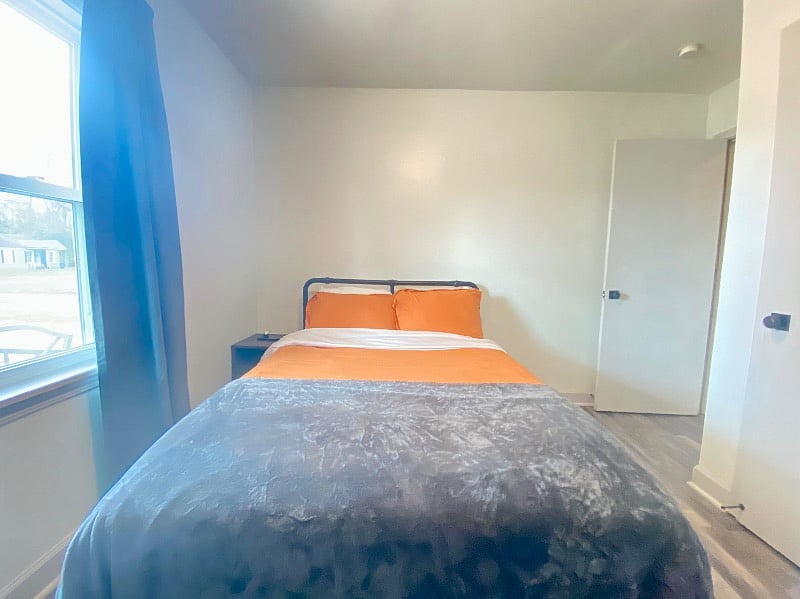 The plushy mattress is there to provide you with all the rest needed after an exciting day of exploring Birmingham.