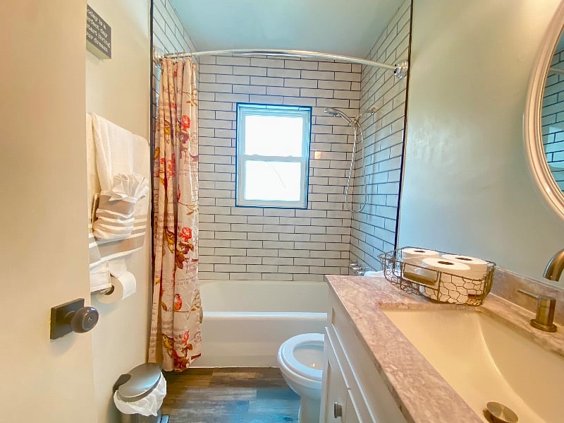 Indulge in a pampering experience surrounded by modern design and exquisite finishes. Don't forget to make use of our dedicated makeup towels, providing a touch of convenience and a hint of indulgence. Refresh, rejuvenate, and elevate your stay!