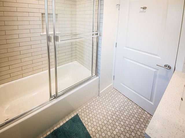 2nd Bathroom