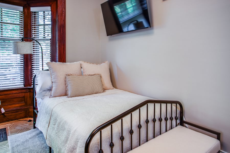 Furnished Finder property 599168_3 photo 5