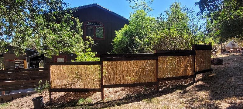 Screen wall from outside of apartment yard area