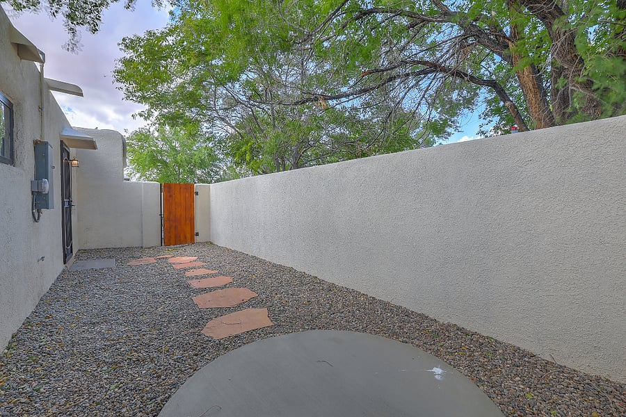 Furnished Finder property 599228_3 photo 24