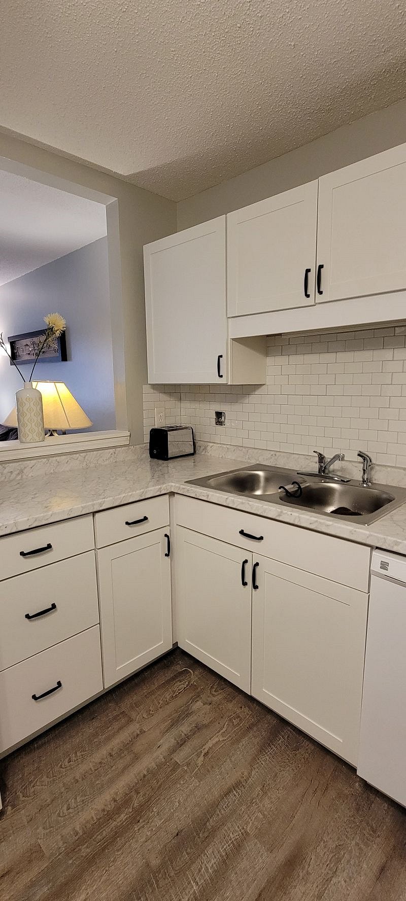 Medical Center Condo. Kitchen.
