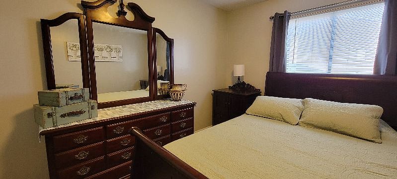 Medical Center Condo. Queen bedroom.