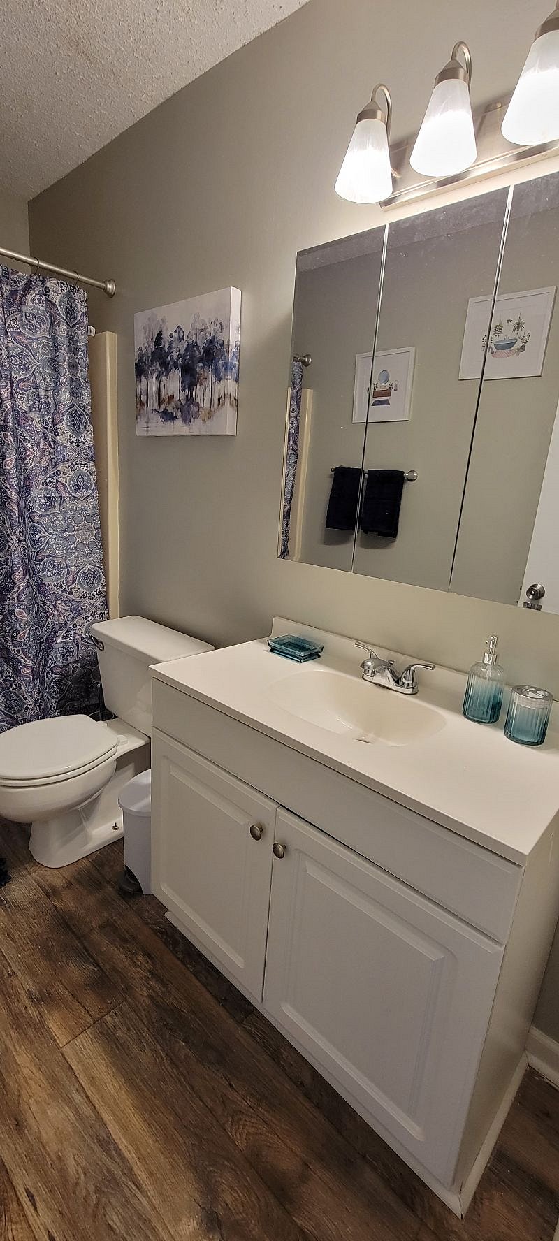 Medical Center Condo. Full bath with tub/shower