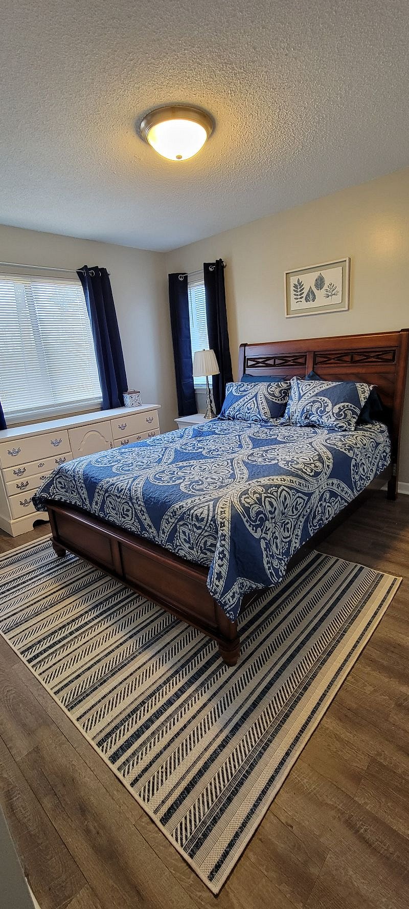 Medical Center Bedroom. Second Bedroom, Queen Bed.