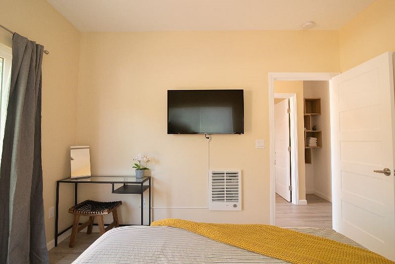 Furnished Finder property 599252_1 photo 3