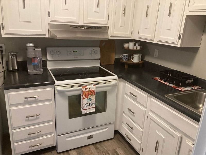 Furnished Finder property 599261_1 photo 6