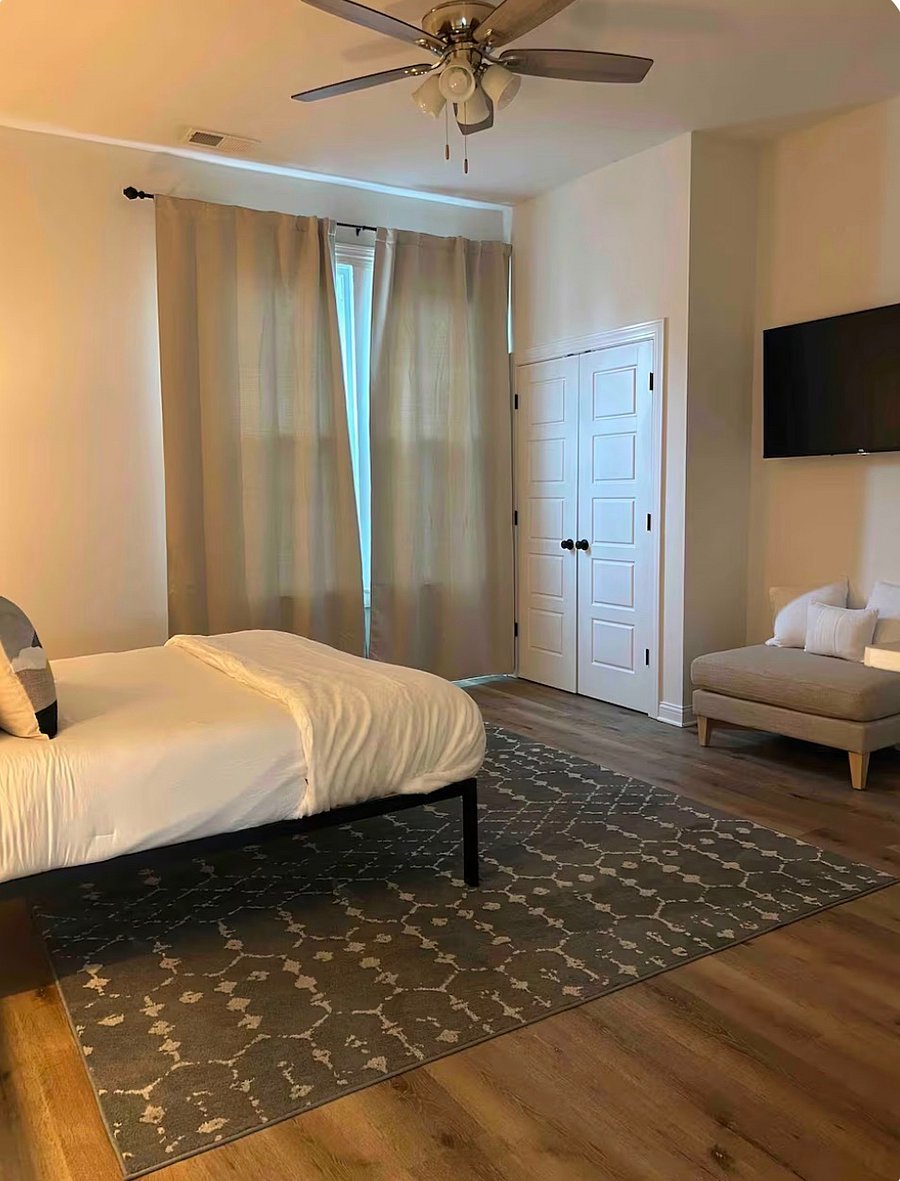 Furnished Finder property 599264_1 photo 17