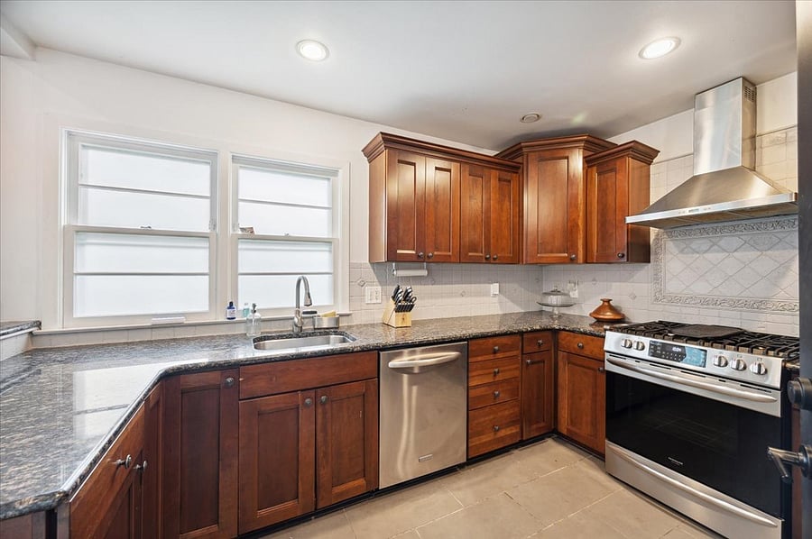 Furnished Finder property 599287_1 photo 25