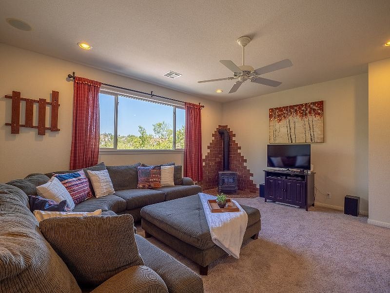 Furnished Finder property 599294_1 photo 39