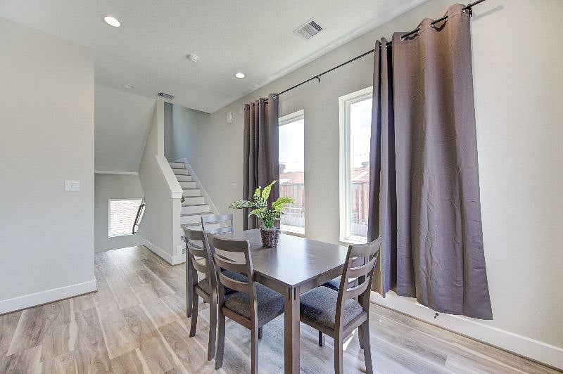 Furnished Finder property 599355_1 photo 15