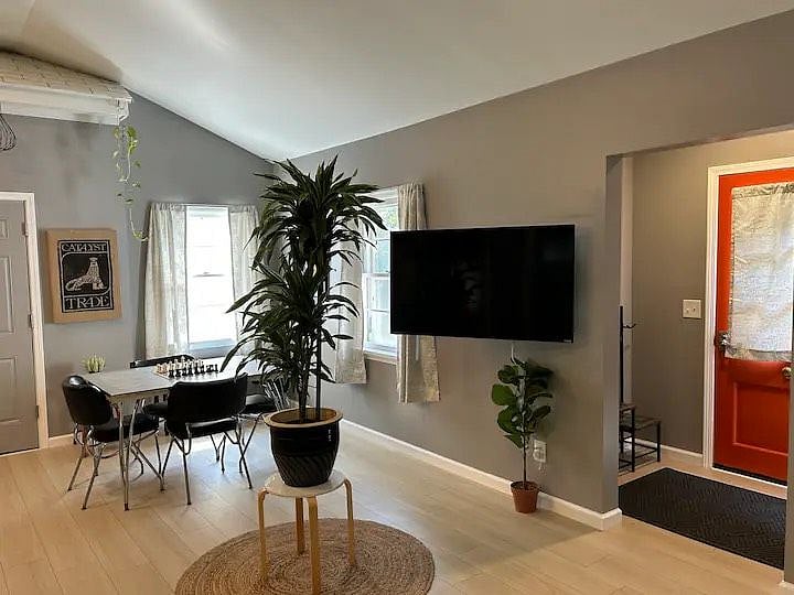 Furnished Finder property 599395_1 photo 3