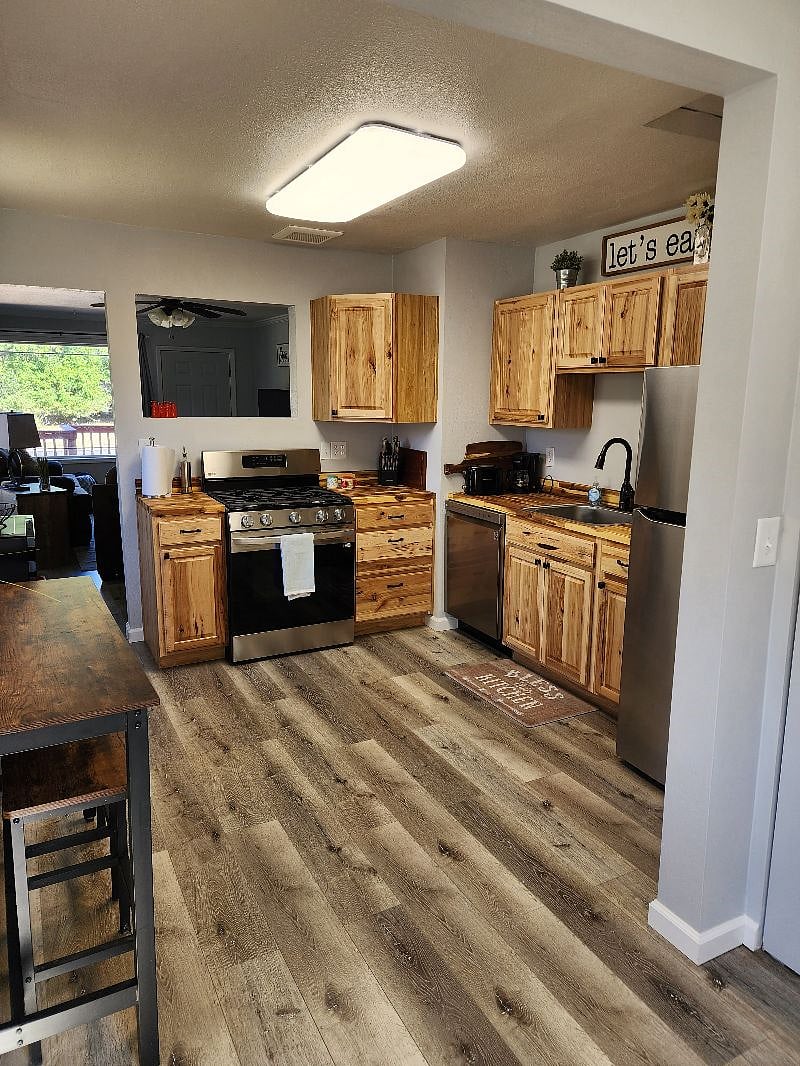 Furnished Finder property 599417_1 photo 15