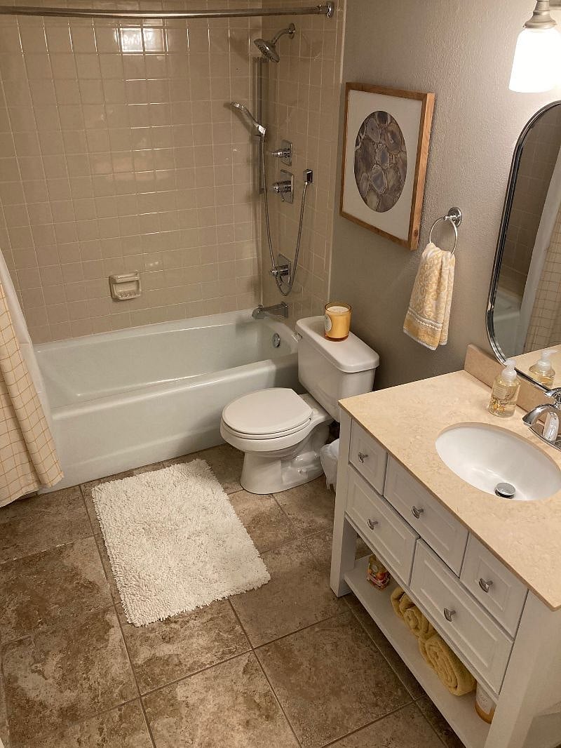 Tenant Suite-Private Bathroom