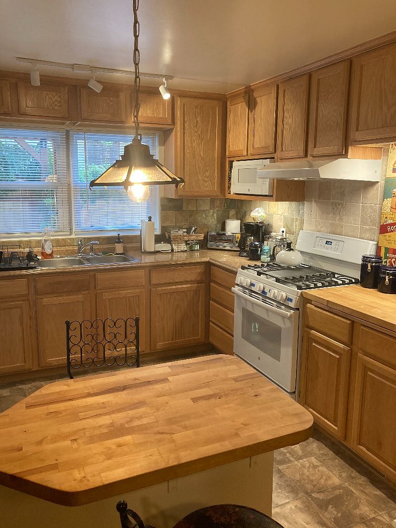 Furnished Finder property 599452_1 photo 4