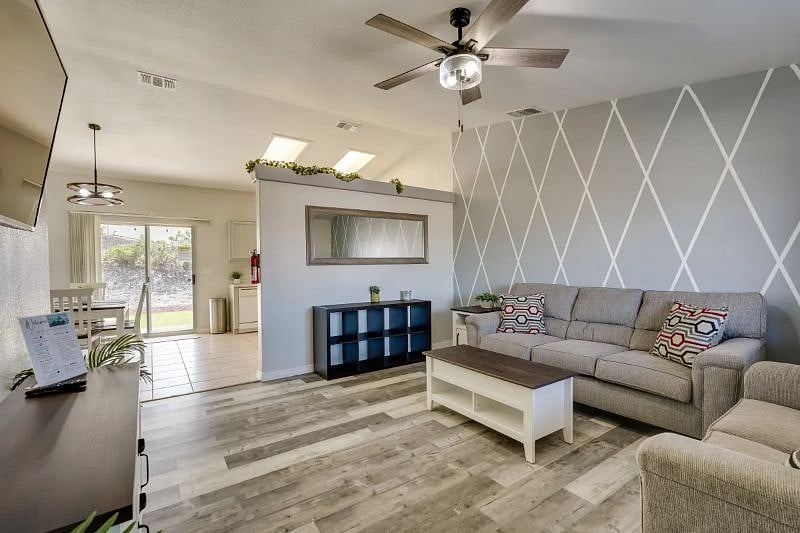 Furnished Finder property 599457_1 photo 2