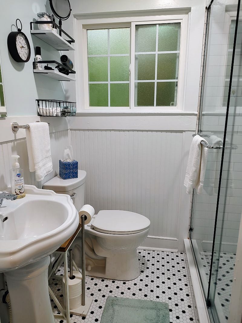 Italian pedestal sink, large mirror/medicine cabinet