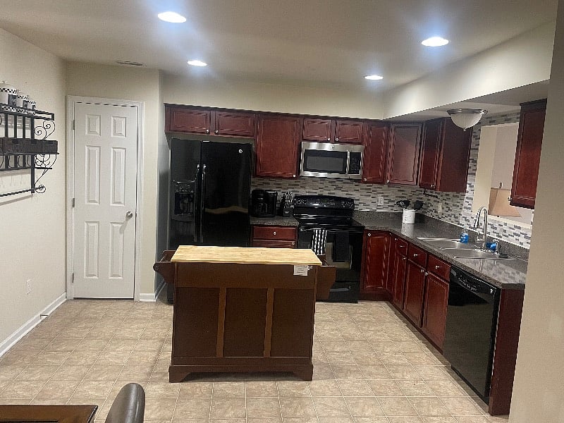Furnished Finder property 599489_1 photo 5
