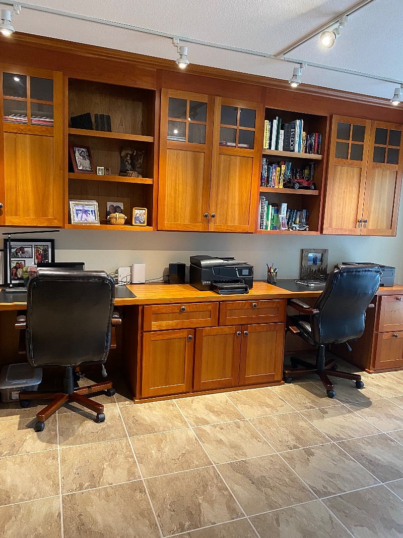 Private desk for your computer