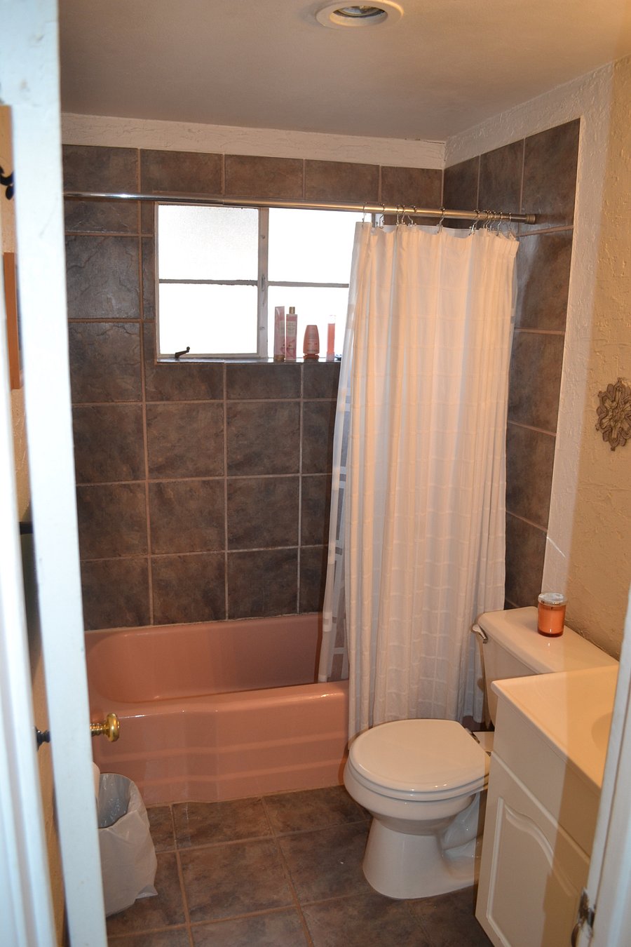Just a super clean bath with great east window and amazing water pressure