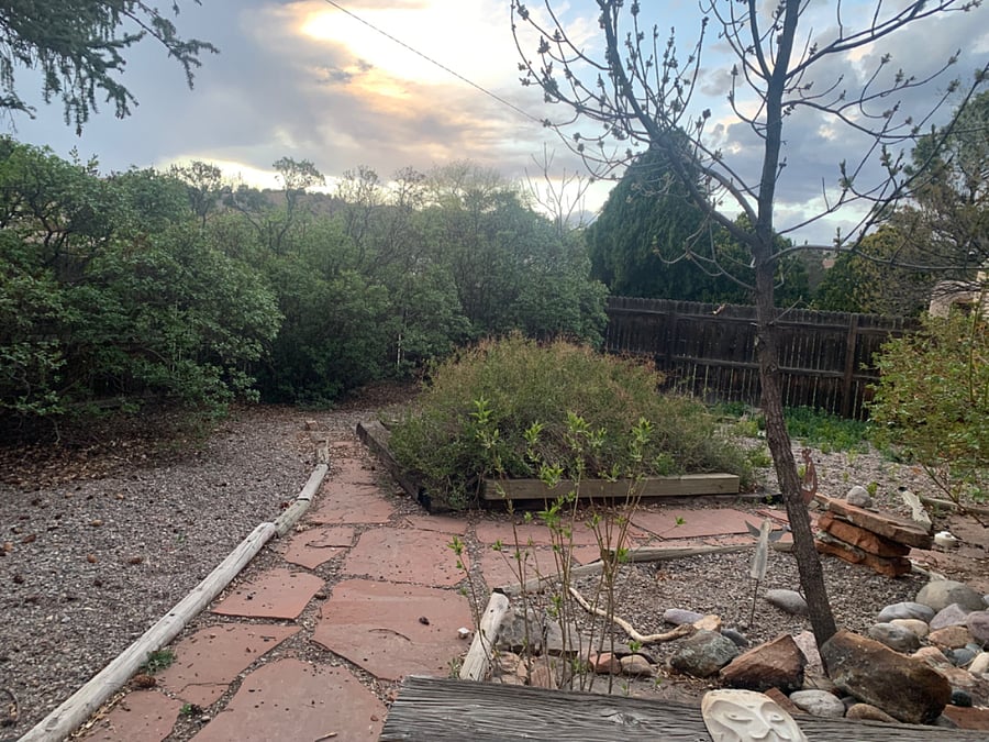 Lovely sunsets and mountain view from front courtyard