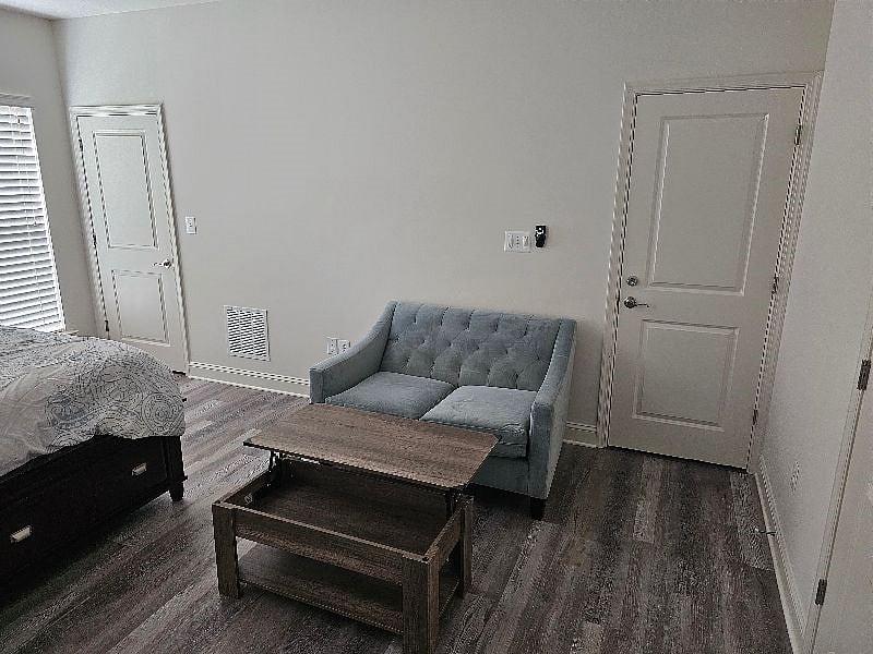 Seating/Workspace