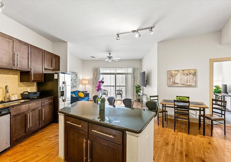 Furnished Finder property 599809_1 photo 12